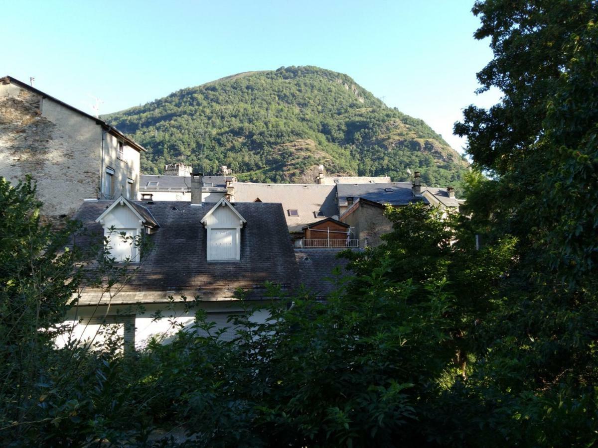 Le Pardeilhan Appt Chaleureux, Lumineux Avec Terrasse Et Parking En Coeur De Ville Bagneres-de-Luchon Ngoại thất bức ảnh
