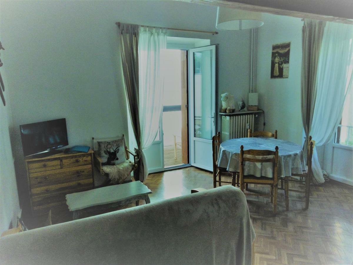 Le Pardeilhan Appt Chaleureux, Lumineux Avec Terrasse Et Parking En Coeur De Ville Bagneres-de-Luchon Ngoại thất bức ảnh